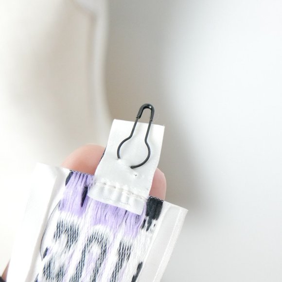 Sui by Anna Sui Black Blouse Silky with Lace and Embroider Details Large - Picture 7 of 16